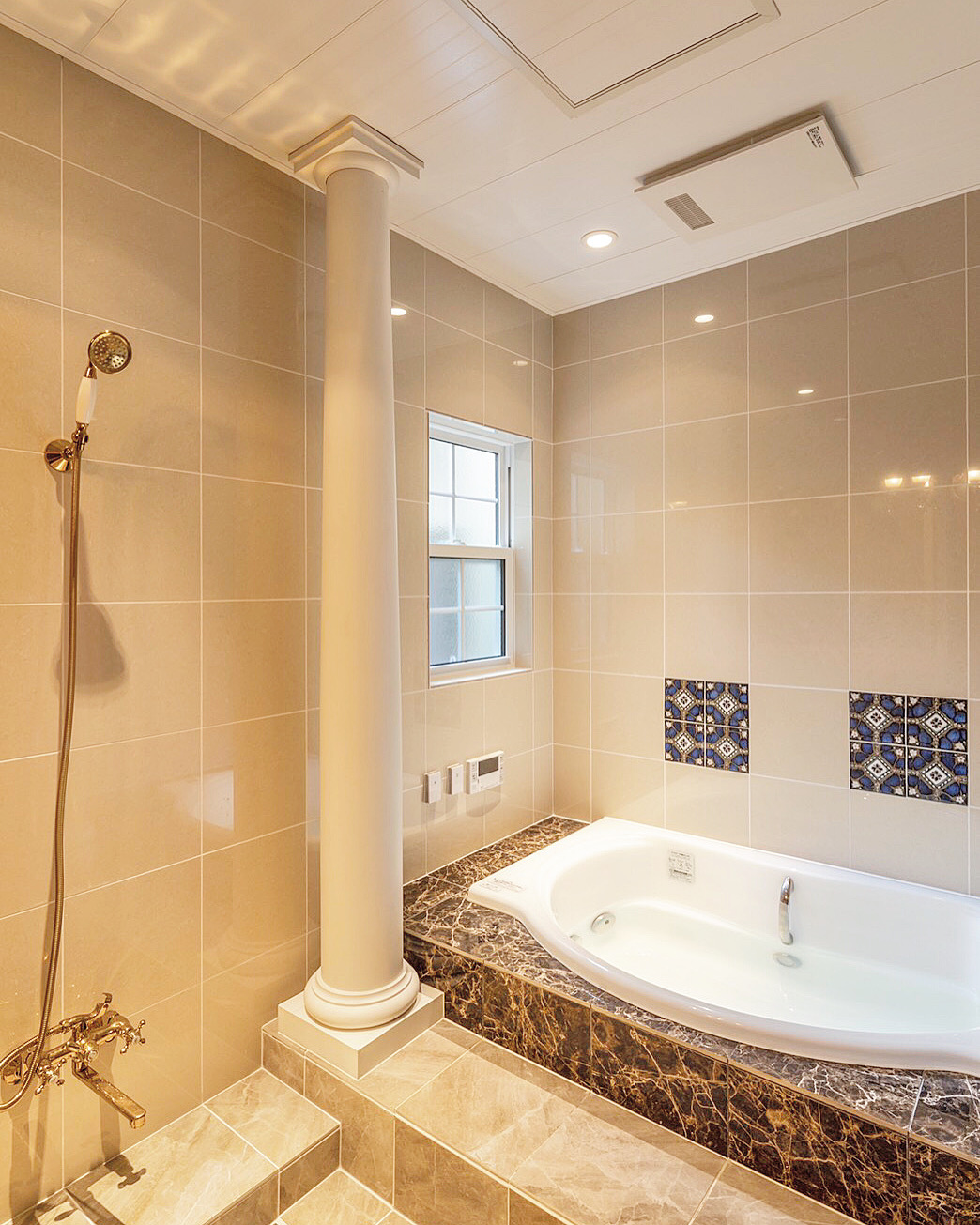 実例 オーダーメイドバスルーム 輸入住宅を建てるなら本物の素材と技術でつくるユニバーシス 実例 オーダーメイドバスルーム 輸入住宅を建てるなら本物の素材と技術でつくるユニバーシス